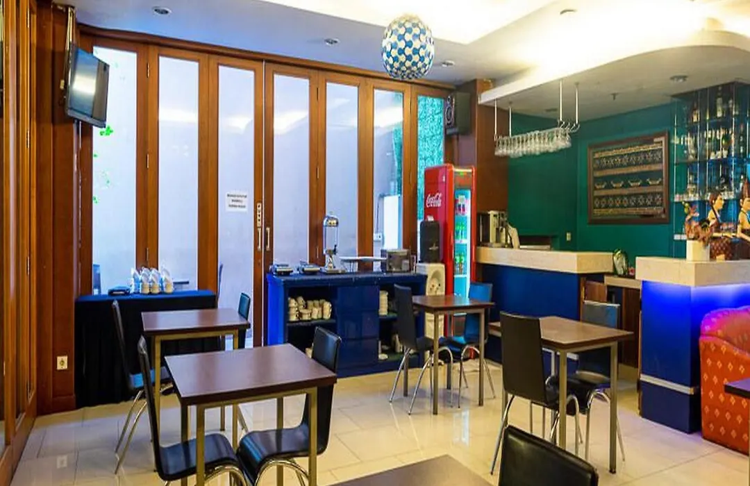 Reddoorz Plus At Blue Pacific Blok M-1