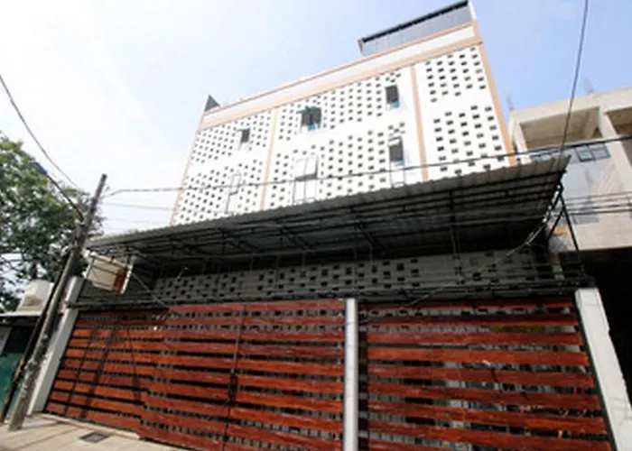 Marson Interkota Residence Mitra Reddoorz Jakarta